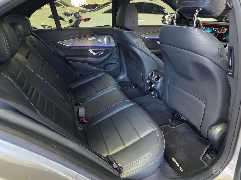 Фото 14 - Mercedes-Benz E-Class