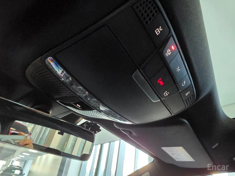 Фото 17 - Mercedes-Benz E-Class