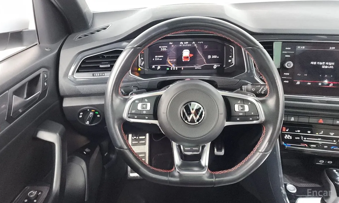 Фото 13 - Volkswagen T-Roc