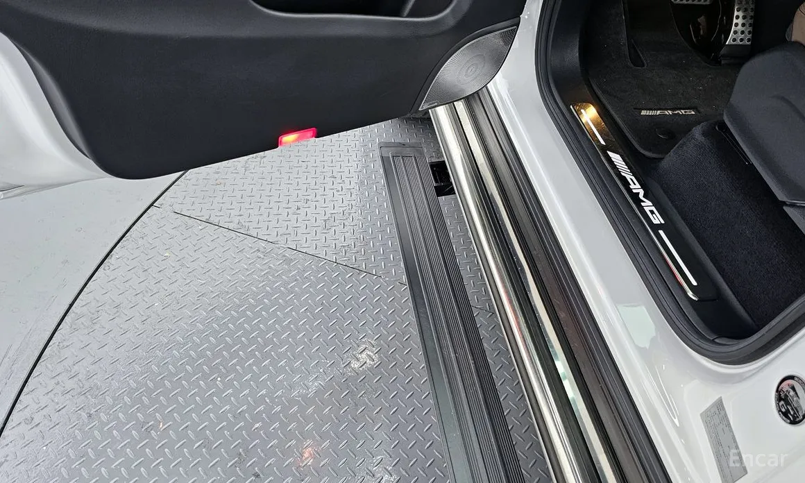 Фото 18 - Mercedes-Benz G-Class