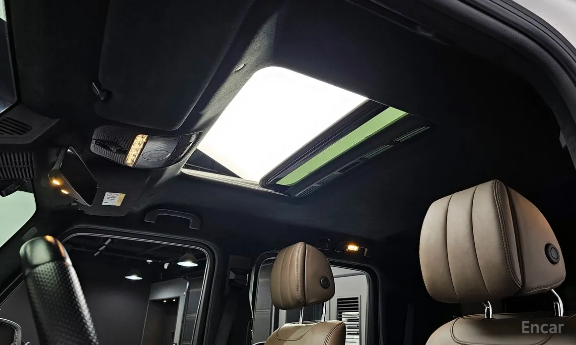 Фото 19 - Mercedes-Benz G-Class