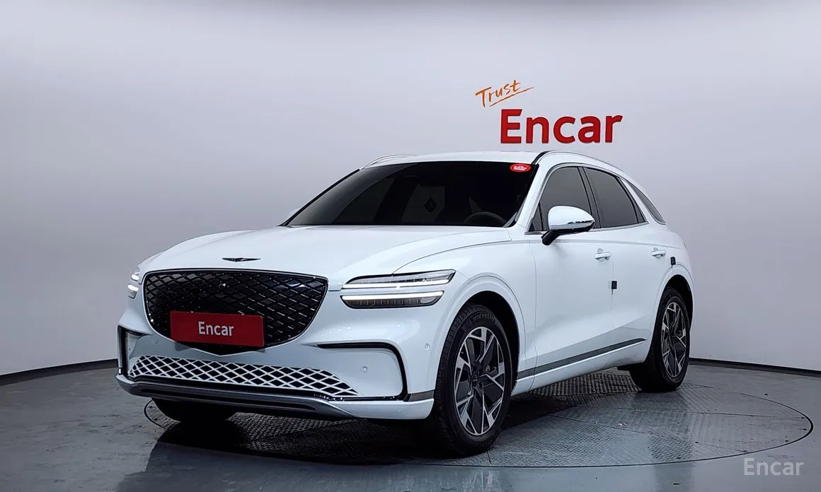 Фото 1 - Genesis GV70