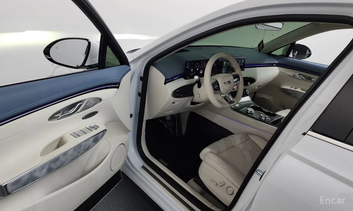 Фото 10 - Genesis GV70