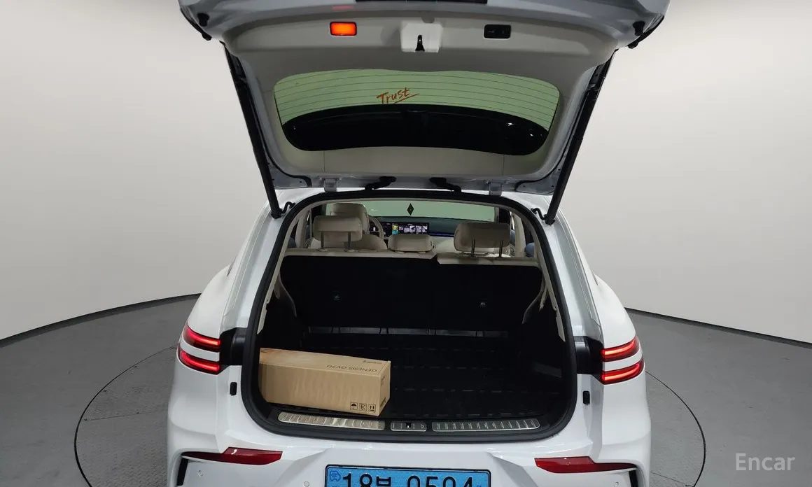 Фото 20 - Genesis GV70