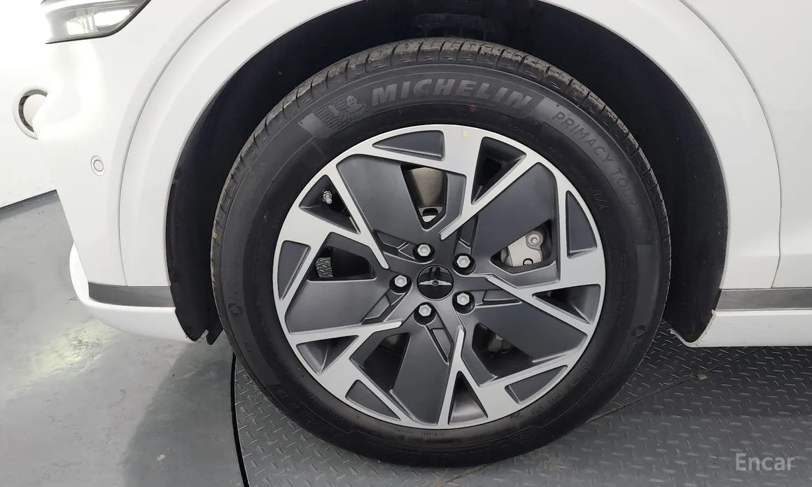 Фото 5 - Genesis GV70