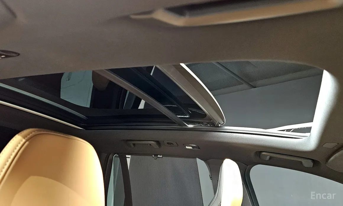 Фото 18 - Volvo XC90