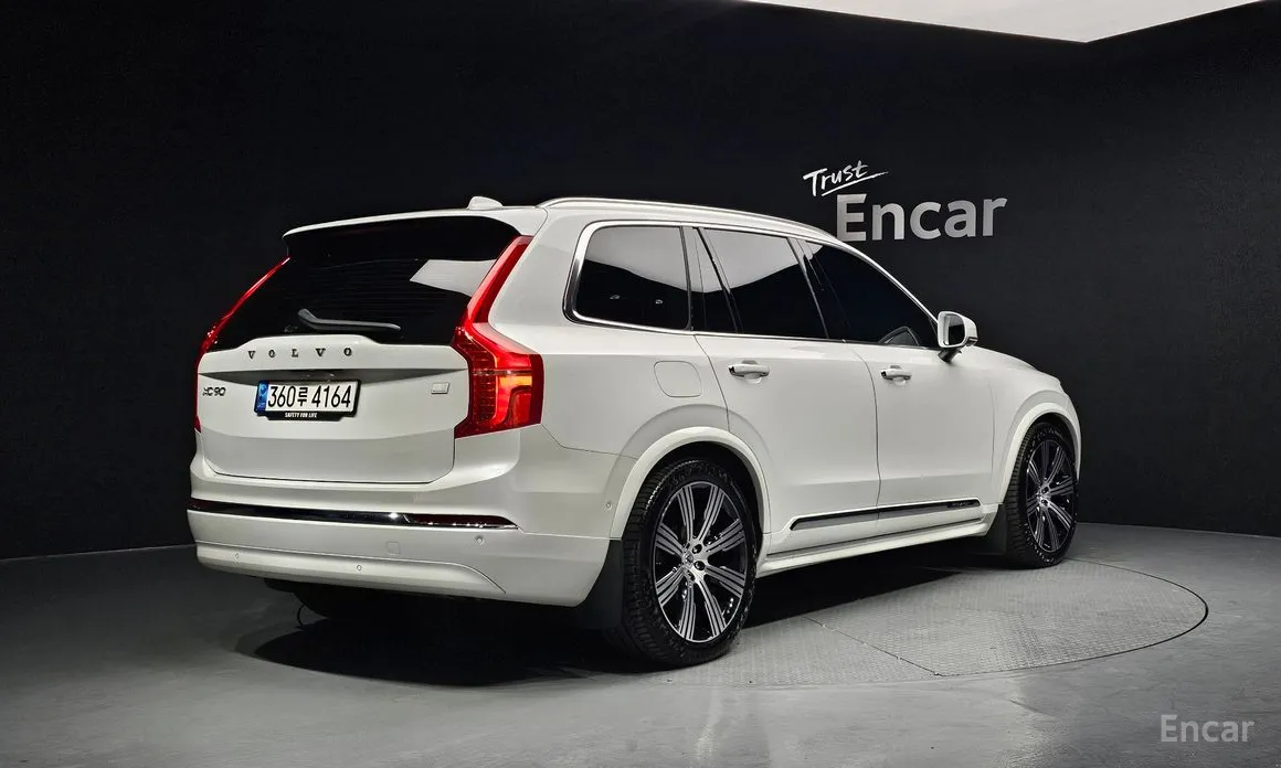 Фото 2 - Volvo XC90