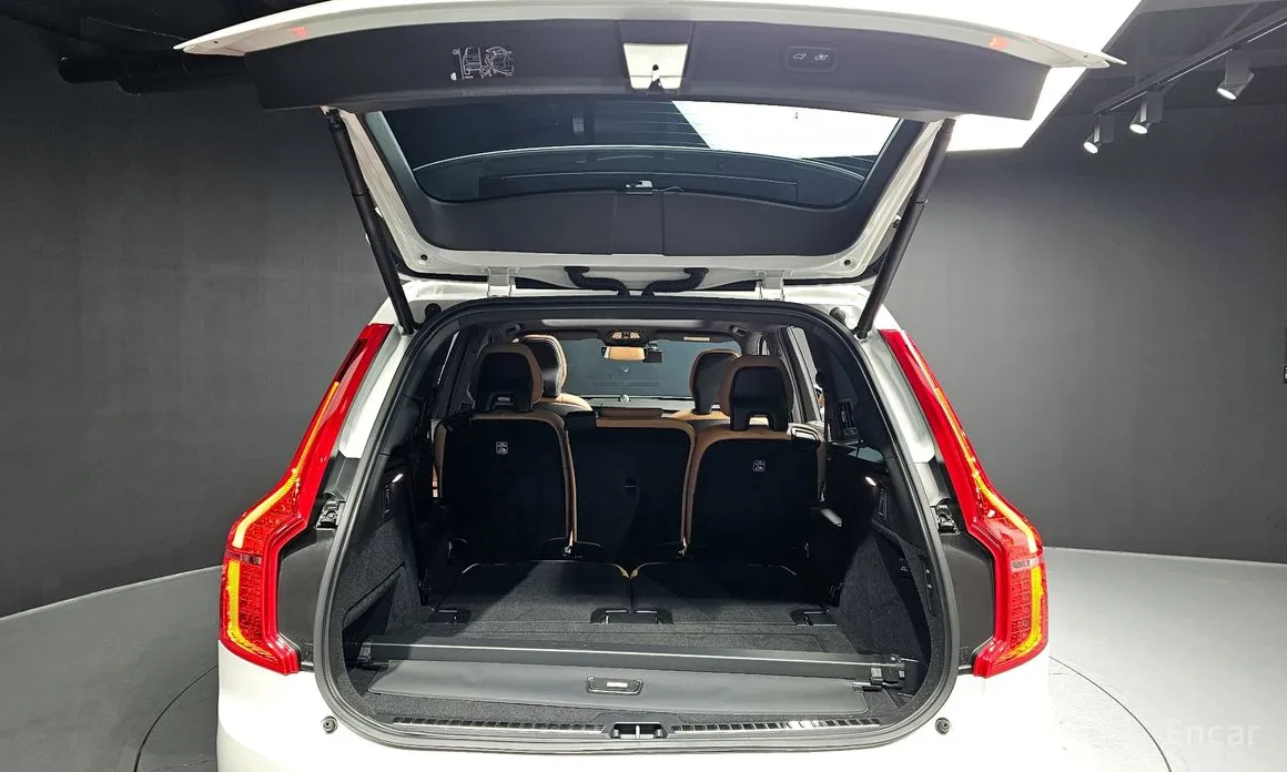 Фото 20 - Volvo XC90