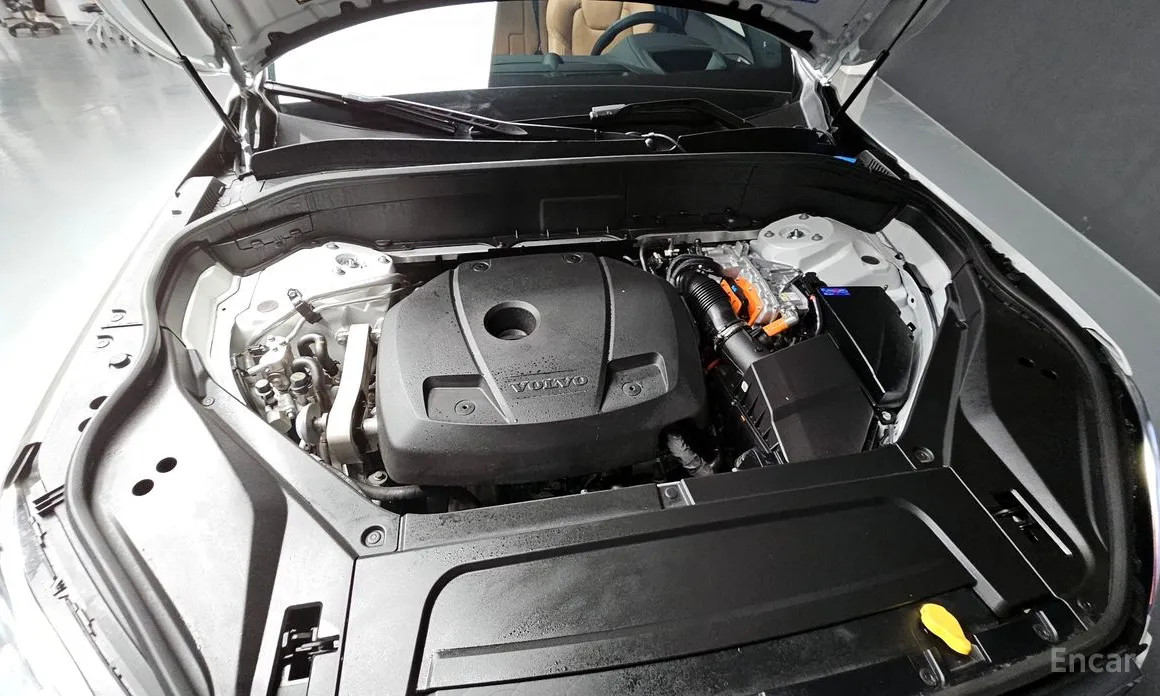 Фото 6 - Volvo XC90