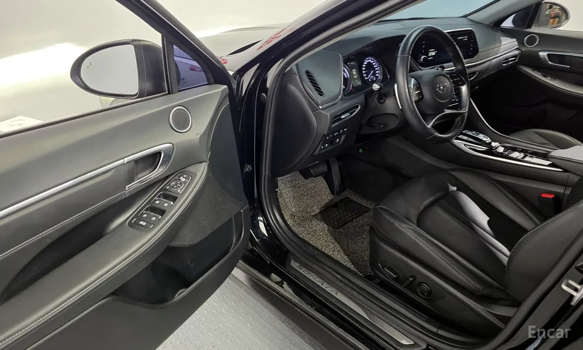 Фото 10 - Hyundai Sonata