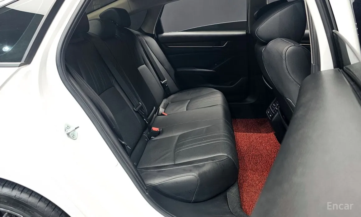 Фото 12 - Honda Accord