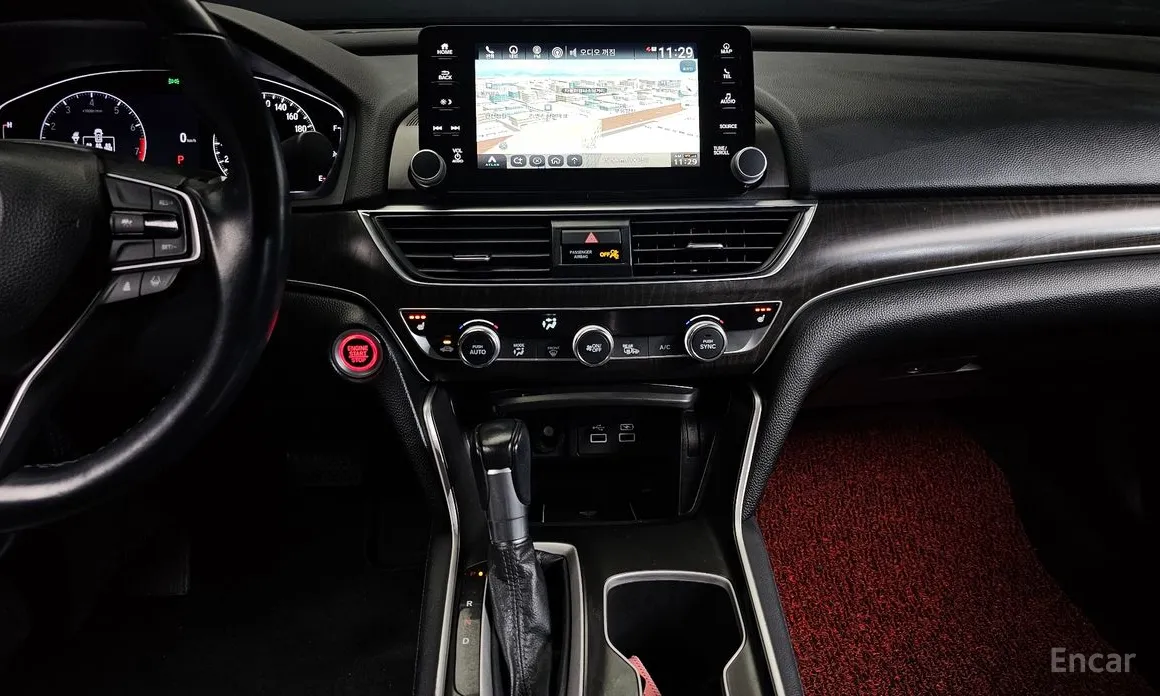 Фото 14 - Honda Accord