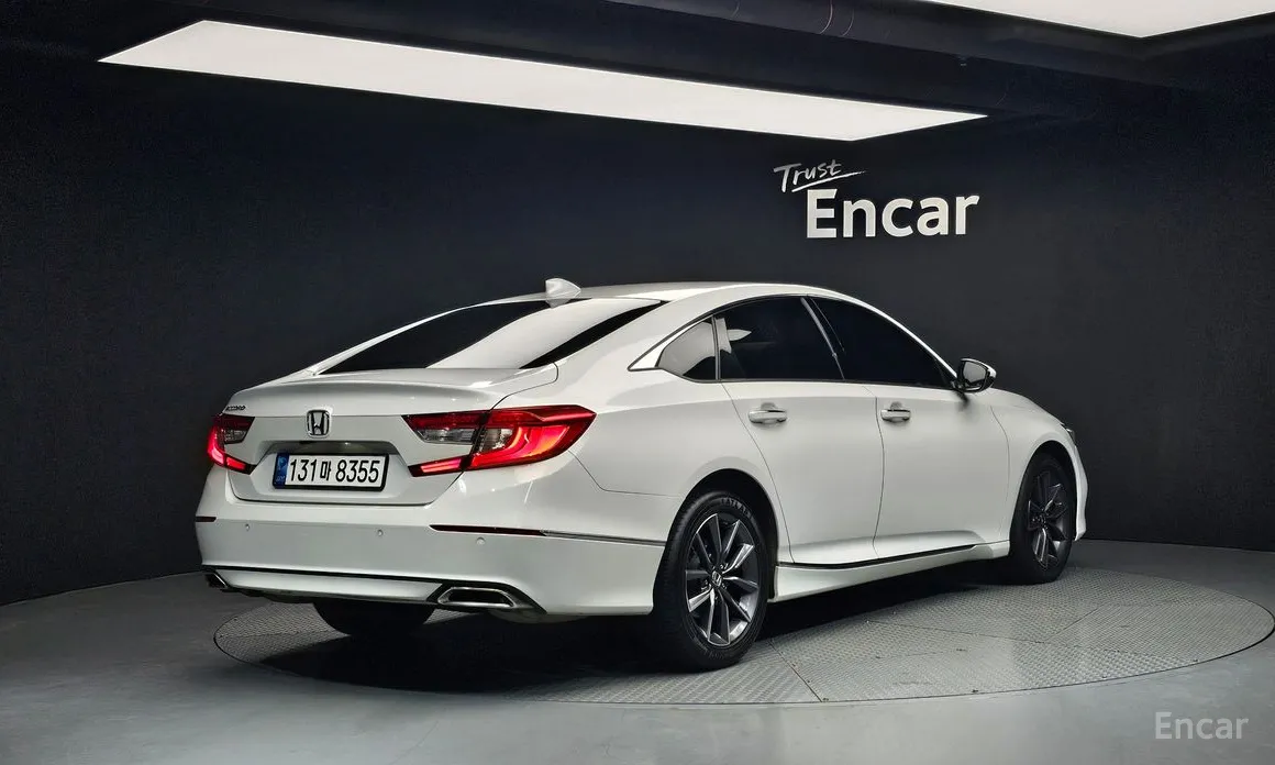 Фото 2 - Honda Accord