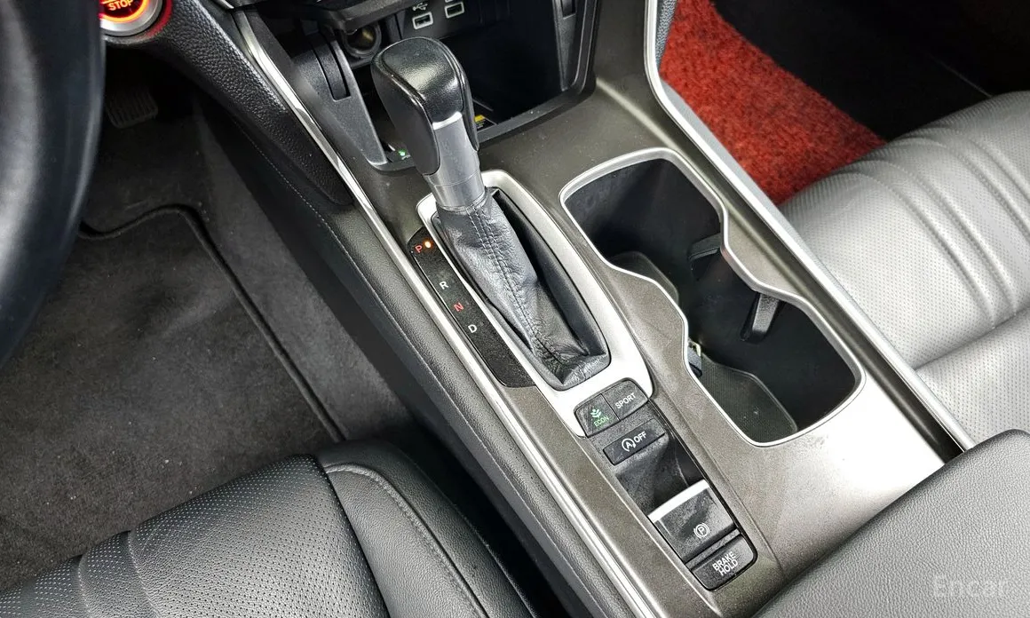 Фото 9 - Honda Accord