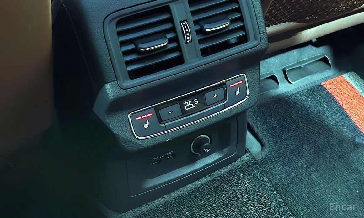 Фото 18 - Audi Q5