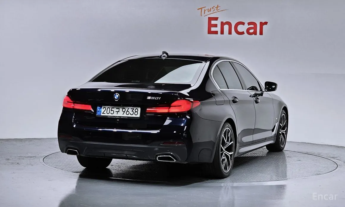 Фото 2 - BMW 5 Series