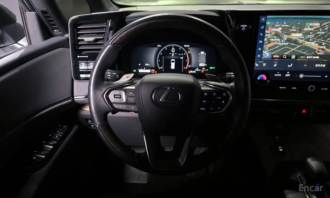 Фото 13 - Lexus LM