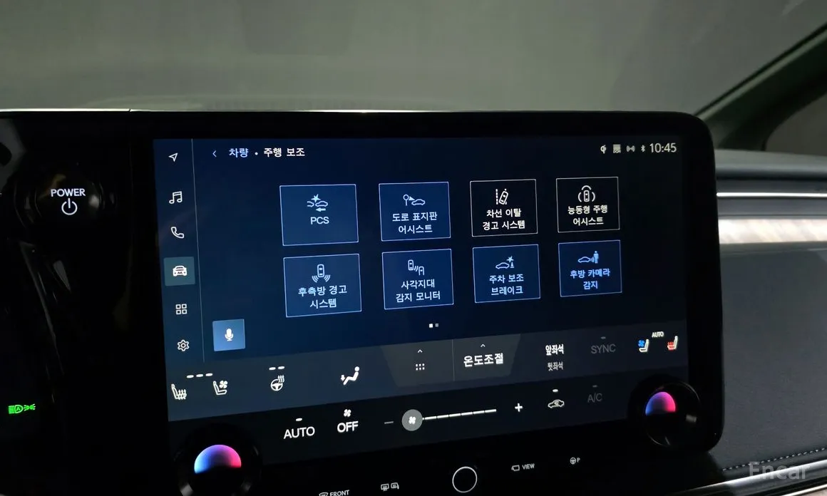 Фото 16 - Lexus LM