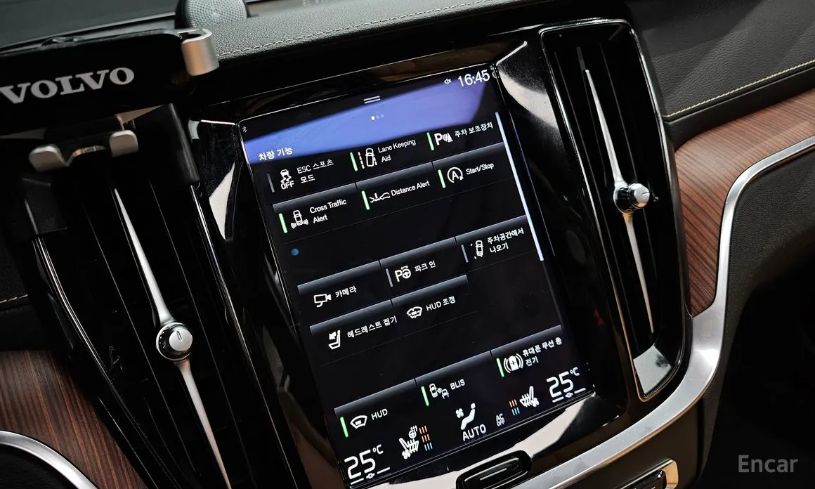 Фото 17 - Volvo V60