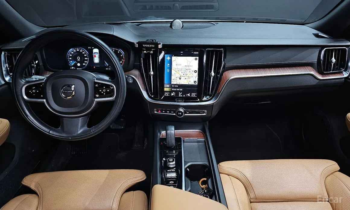 Фото 7 - Volvo V60