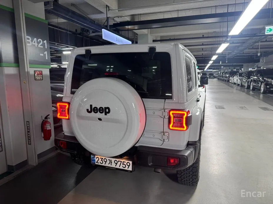 Фото 3 - Jeep Wrangler