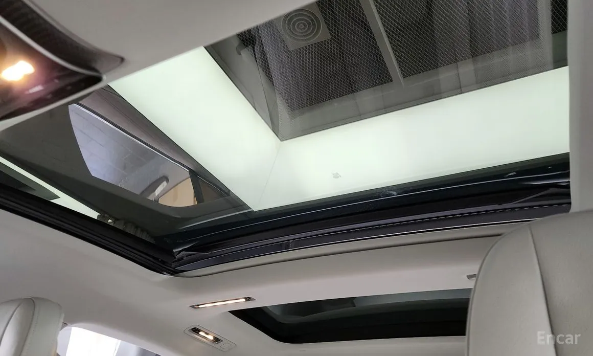 Фото 18 - Mercedes-Benz EQS