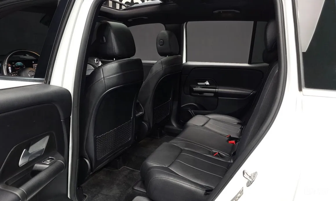 Фото 12 - Mercedes-Benz GLB-Class