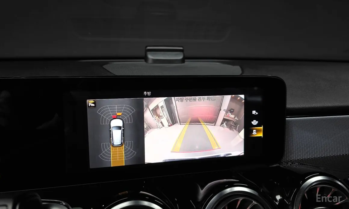 Фото 14 - Mercedes-Benz GLB-Class