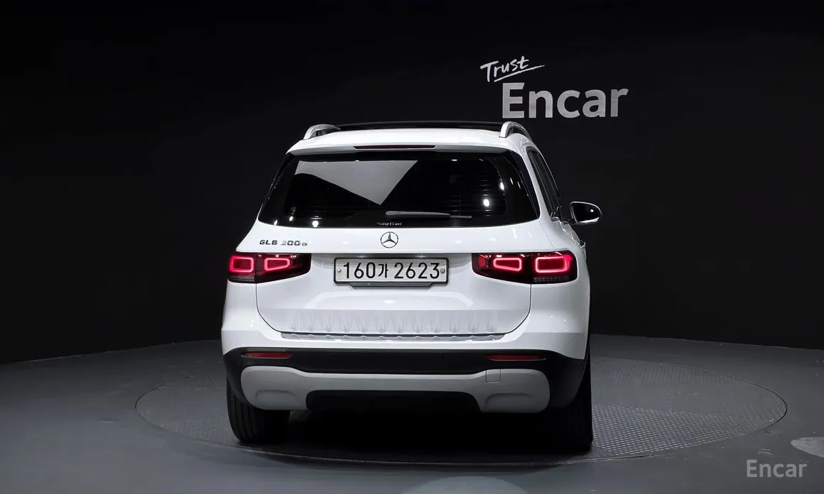 Фото 4 - Mercedes-Benz GLB-Class