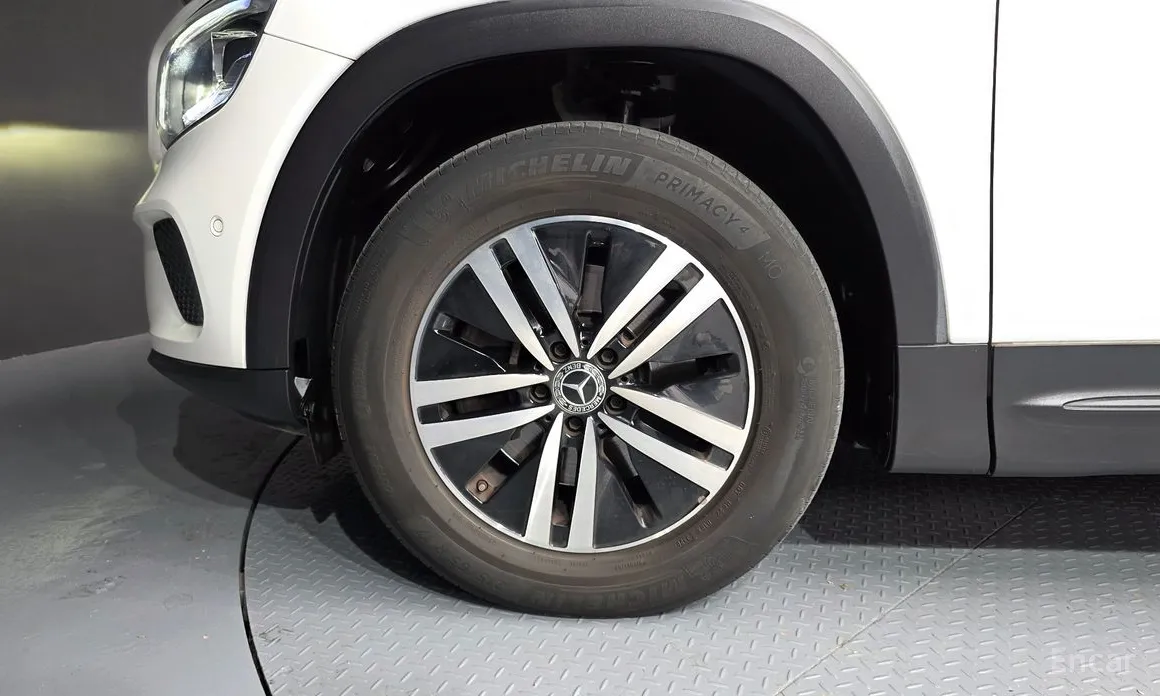 Фото 5 - Mercedes-Benz GLB-Class