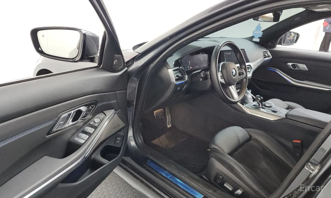 Фото 10 - BMW 3 Series