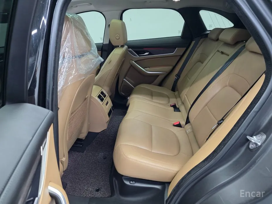 Фото 13 - Jaguar F-Pace