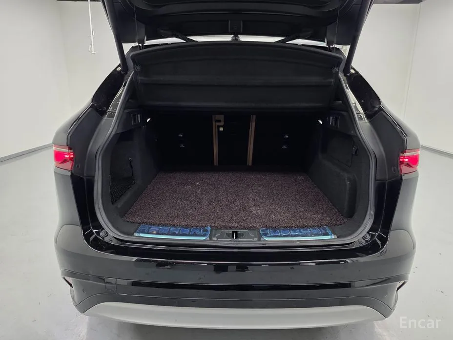 Фото 18 - Jaguar F-Pace