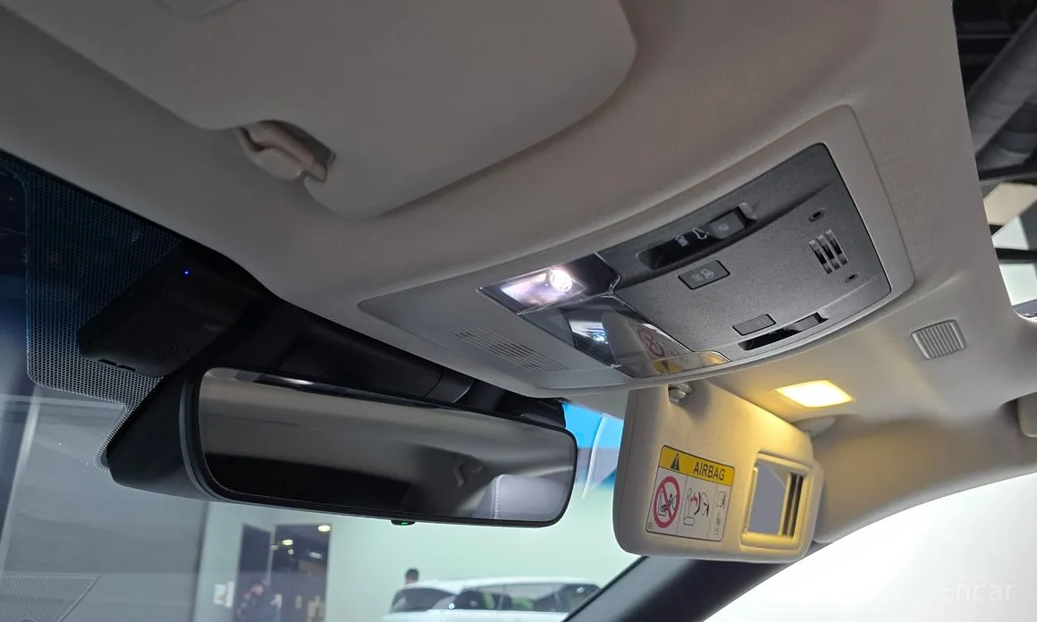 Фото 17 - Lexus ES