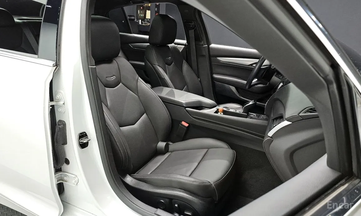 Фото 10 - Cadillac CT5