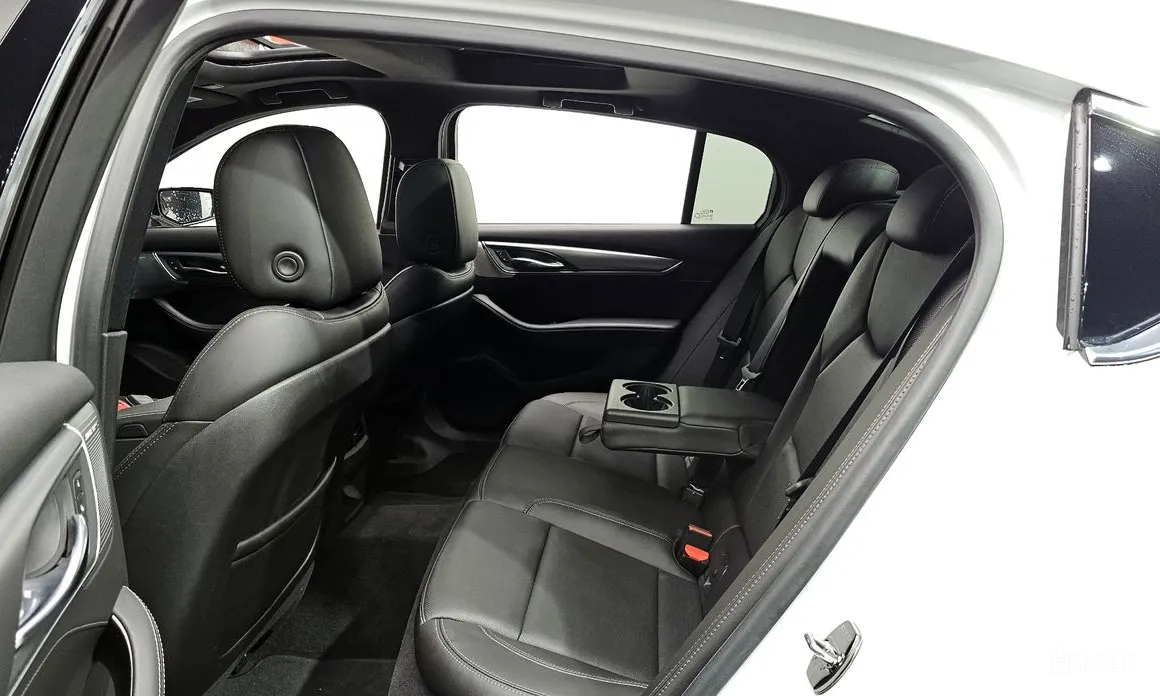 Фото 12 - Cadillac CT5