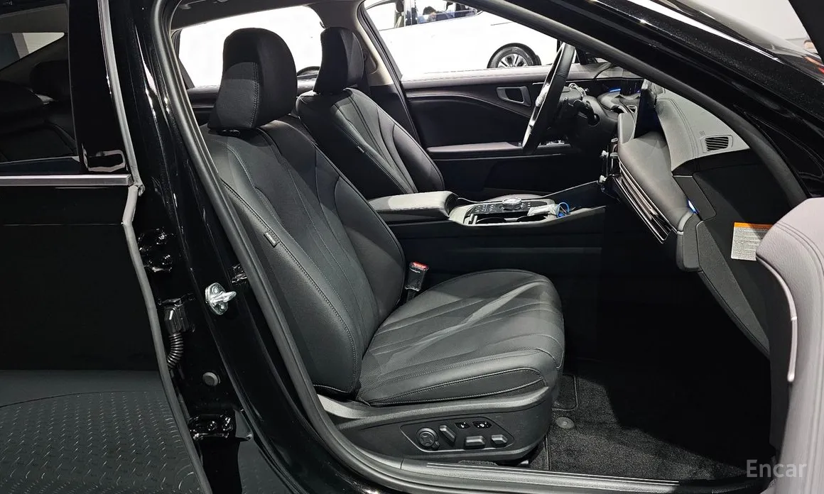 Фото 10 - Kia K8