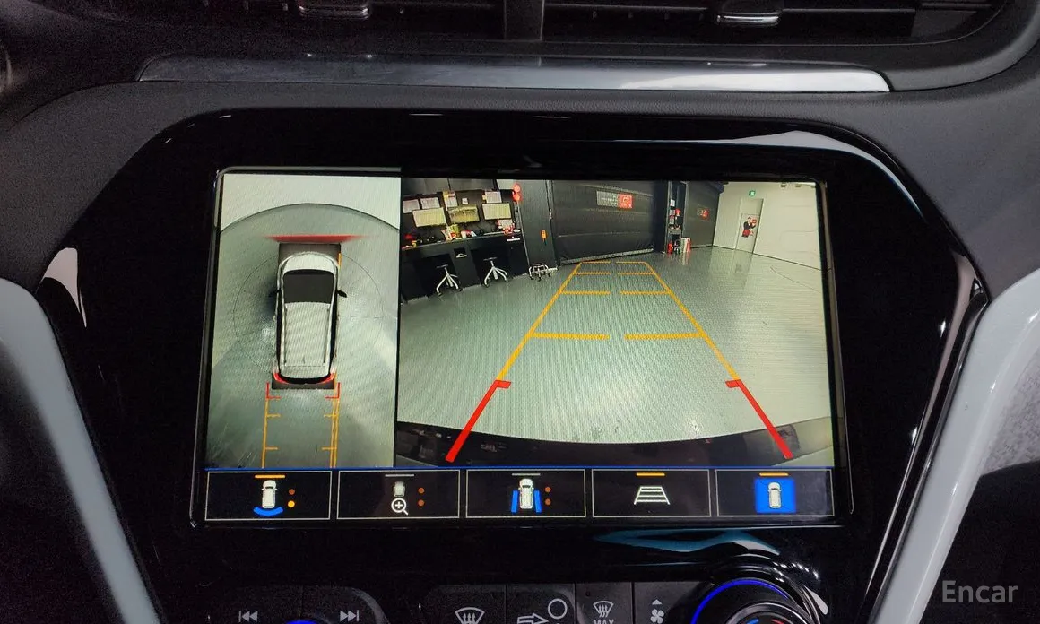 Фото 16 - Chevrolet Bolt EV