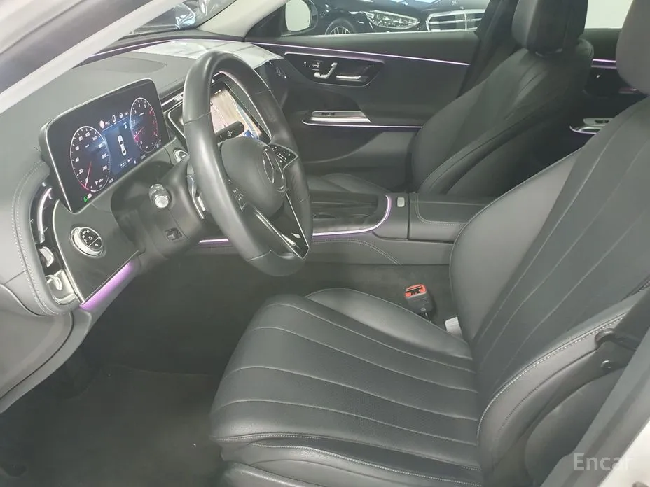 Фото 14 - Mercedes-Benz E-Class