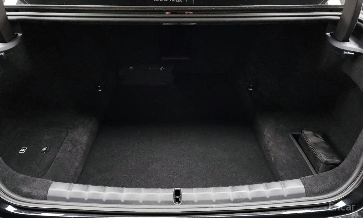 Фото 20 - BMW 7 Series