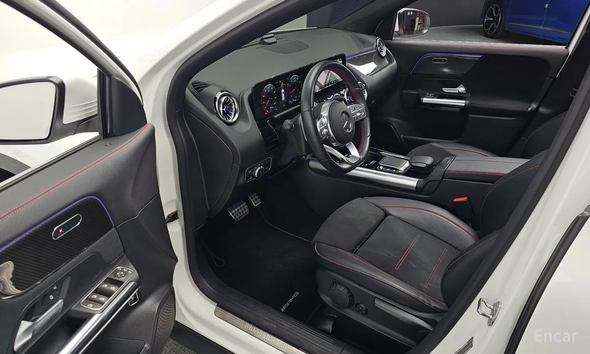 Фото 11 - Mercedes-Benz GLA-Class