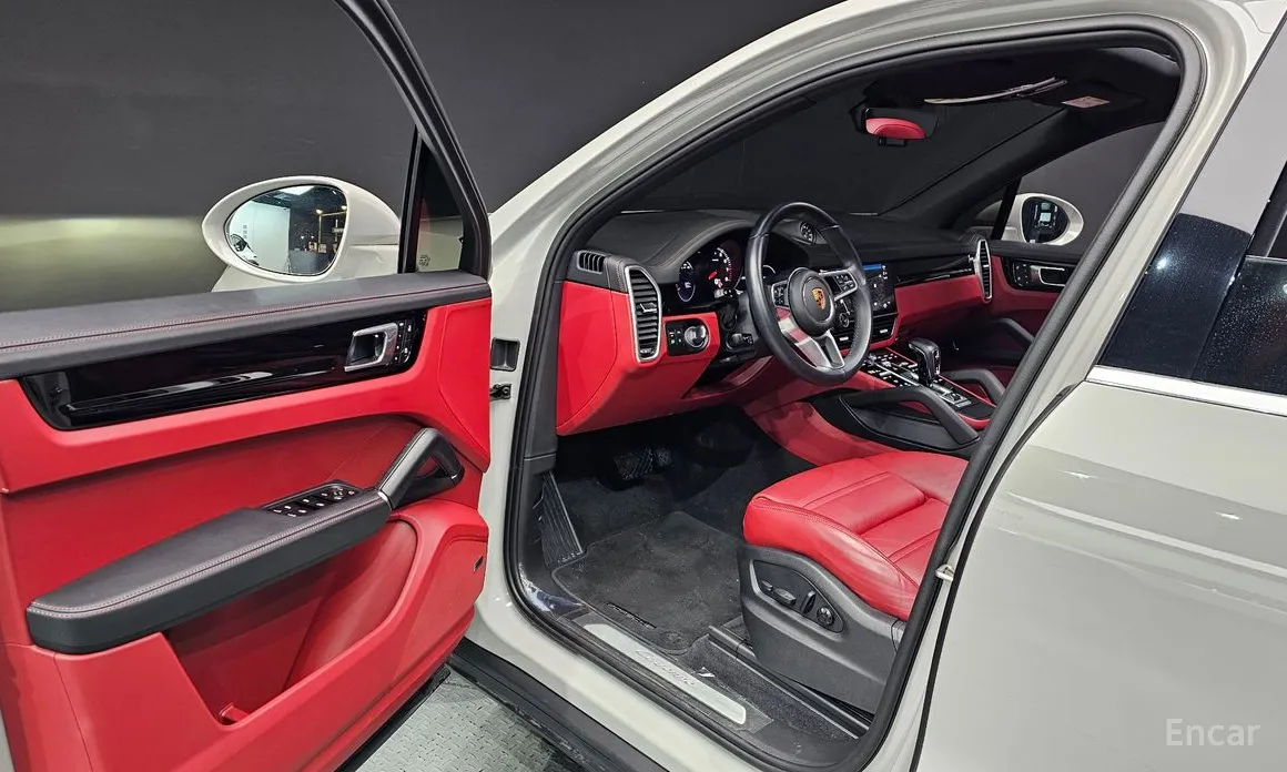 Фото 10 - Porsche Cayenne