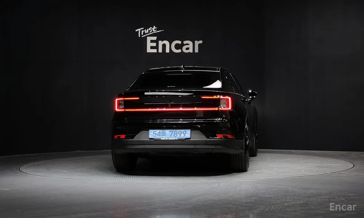 Фото 4 - Polestar 2