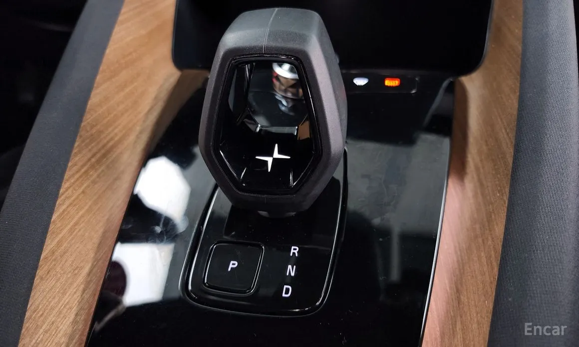 Фото 9 - Polestar 2