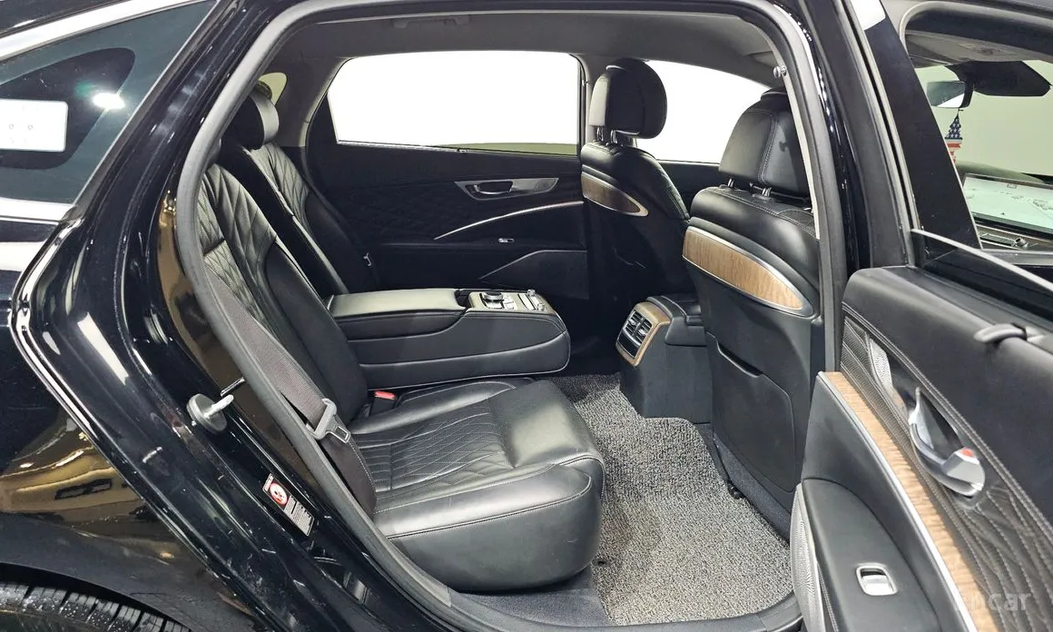 Фото 12 - Kia K9