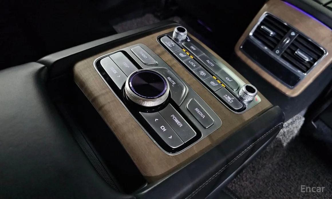 Фото 19 - Kia K9