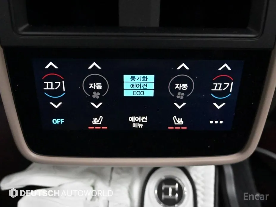 Фото 16 - Porsche Taycan