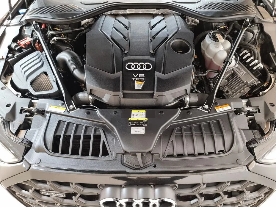 Фото 6 - Audi A8