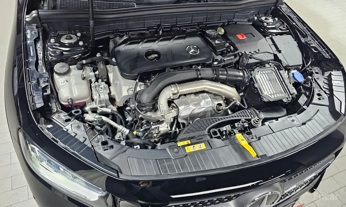 Фото 6 - Mercedes-Benz GLB-Class