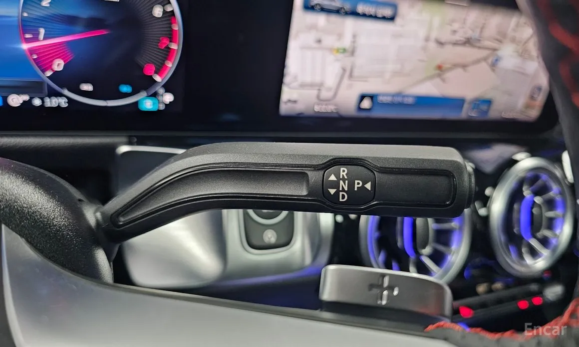 Фото 9 - Mercedes-Benz GLB-Class